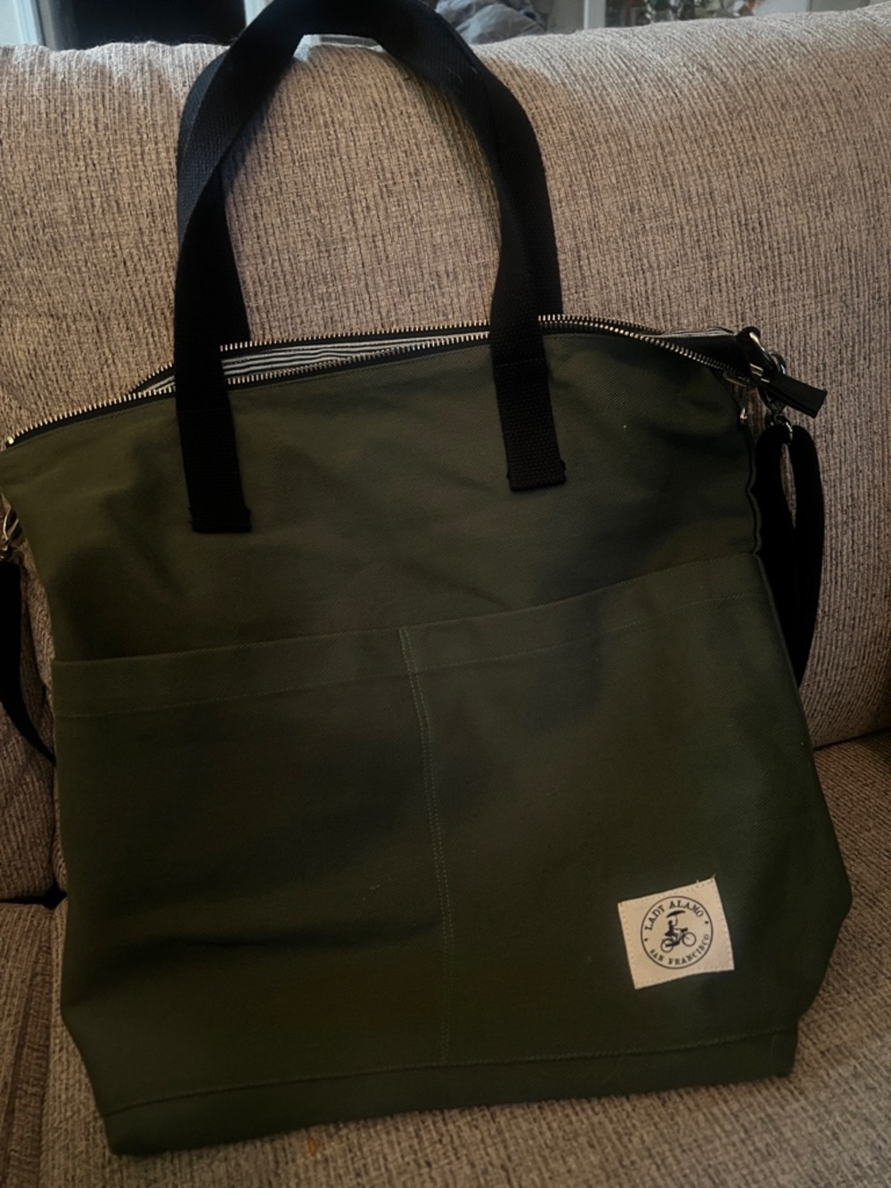 Lady Alamo San Francisco “Aria” Reversible Canvas Messenger-NWOT
